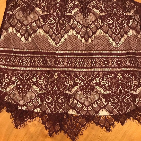 LC Lauren Conrad Mock Neck Allover Lace Halter - Picture 3 of 8